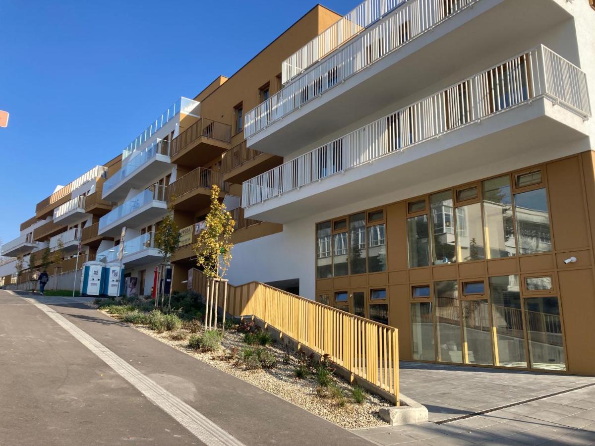 Stylovy Apartman A409 V Centre Nr, Parkovanie V Cene Nitra Exterior foto